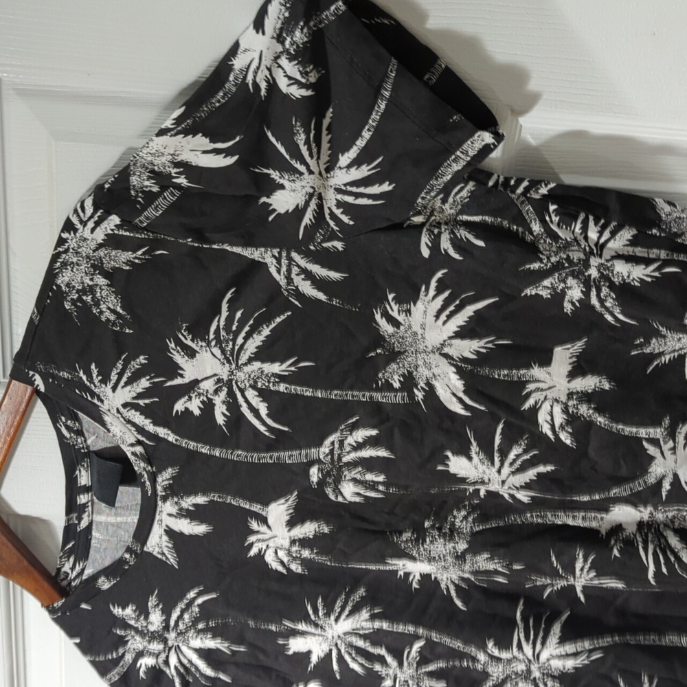 Palm tree tee